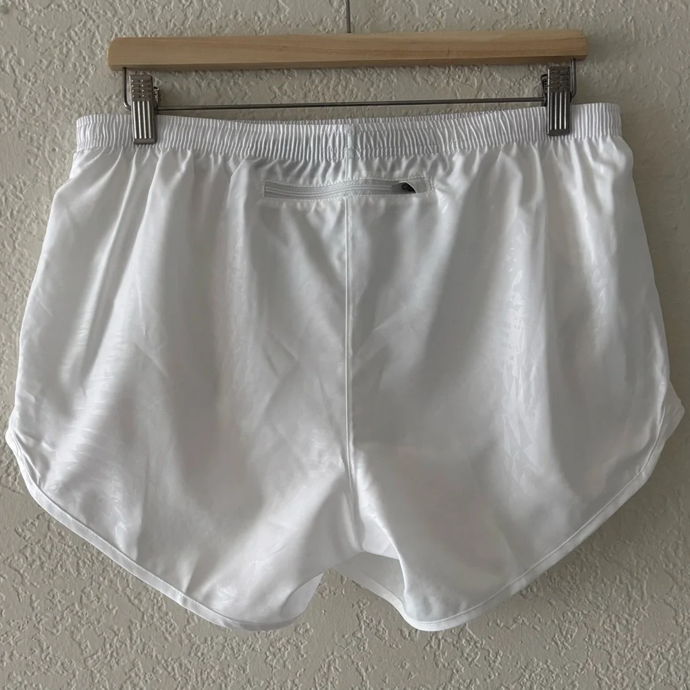 Nike White Athletic Shorts Lightweight Performance - Picture 2 of 6